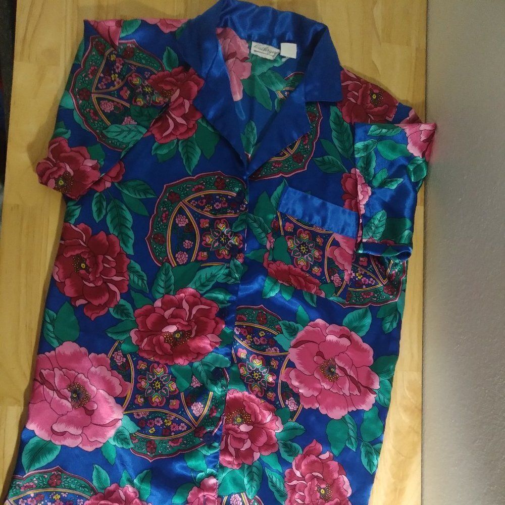 Vintage Kathryn Floral Pattern Polyester Hawaiian Disco Shirt